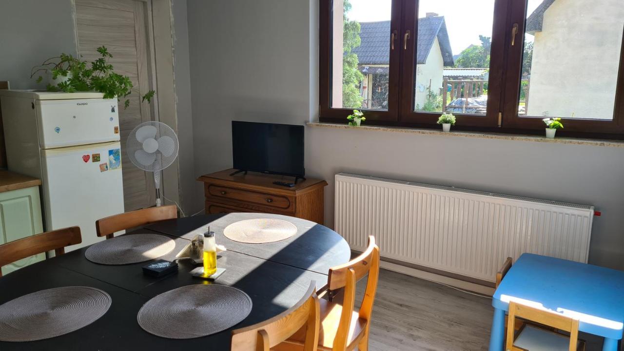 Urocze Apartamenty Na Wsi Goledzinow Экстерьер фото