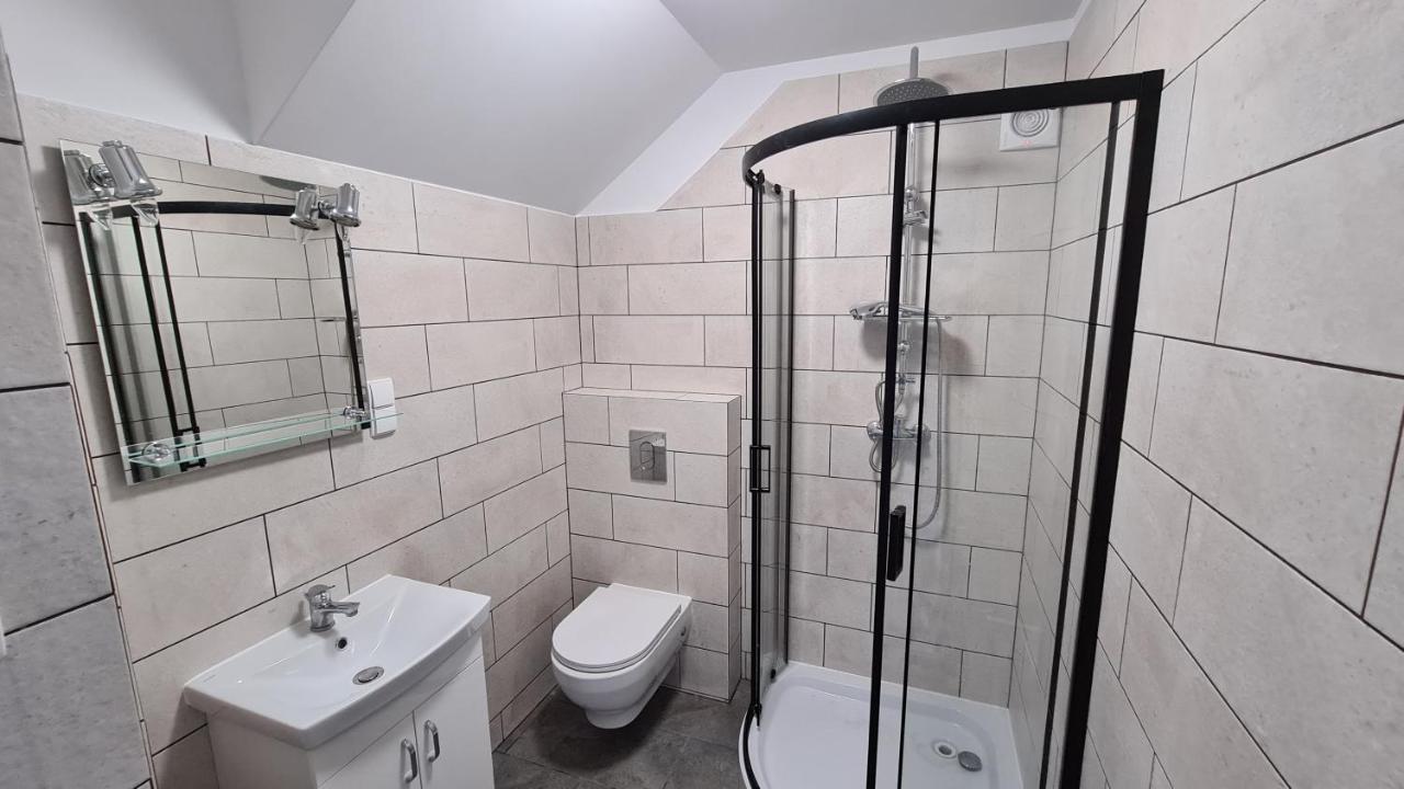 Urocze Apartamenty Na Wsi Goledzinow Экстерьер фото