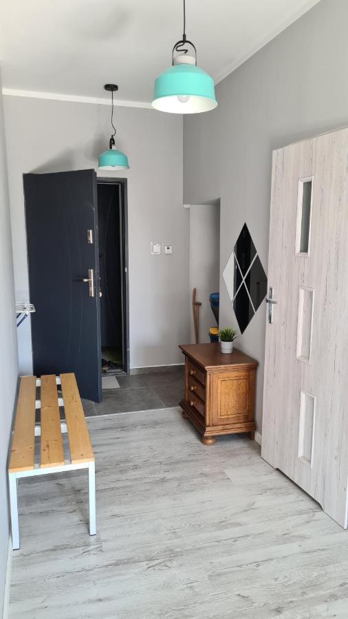 Urocze Apartamenty Na Wsi Goledzinow Экстерьер фото