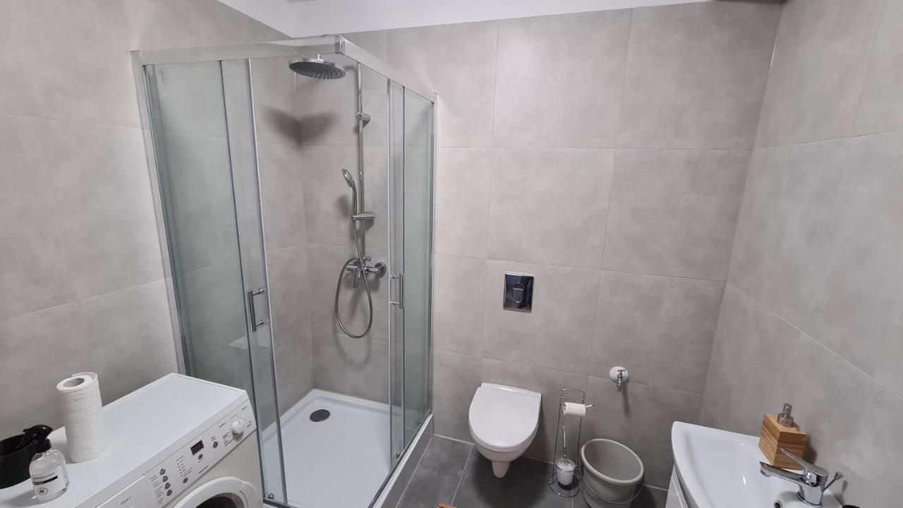 Urocze Apartamenty Na Wsi Goledzinow Экстерьер фото