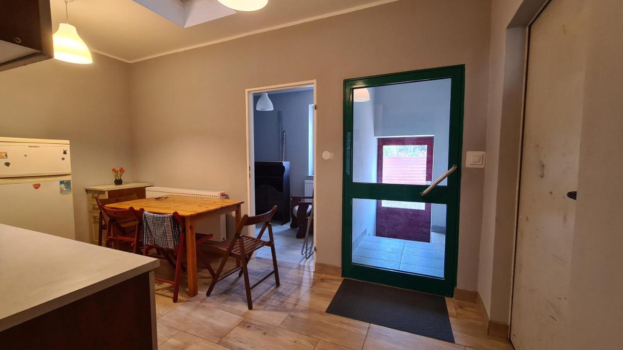Urocze Apartamenty Na Wsi Goledzinow Экстерьер фото