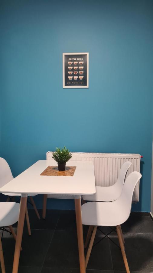 Urocze Apartamenty Na Wsi Goledzinow Экстерьер фото